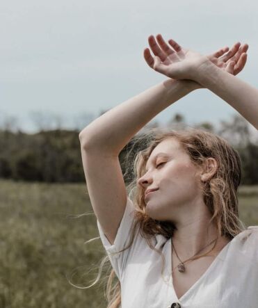 20 Signs of a Free Spirit — What Free-Spirited Woman Means – Wild